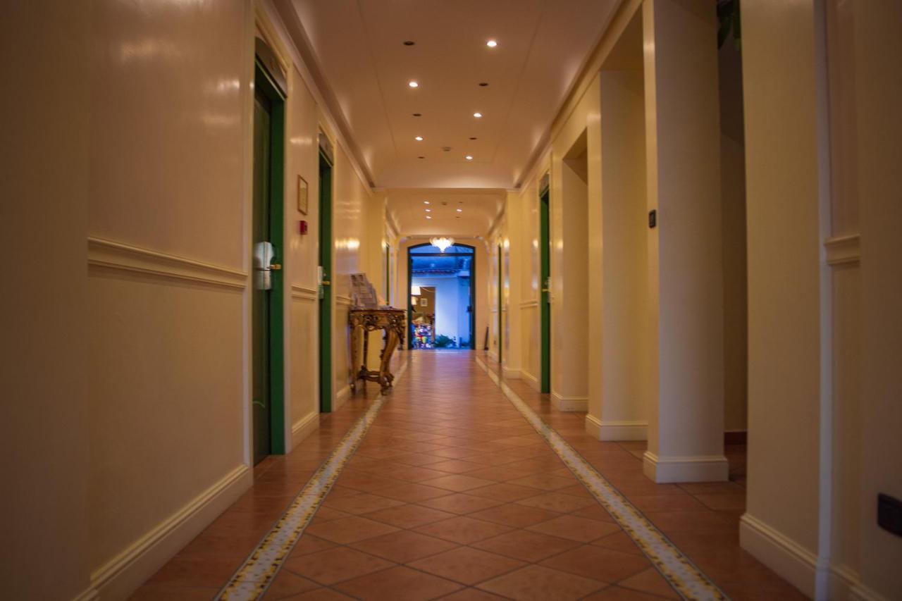 Western La Conchiglia 4*